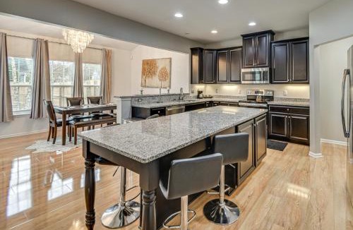 Chesapeake House | Fenced Yard & Patio! 2,400-Sq-Ft Chesapeake Home