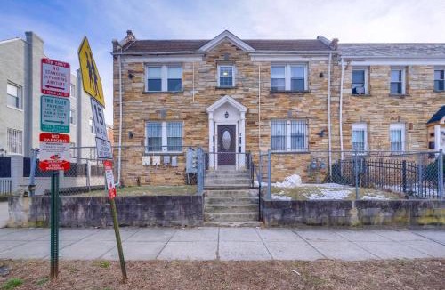 Trinidad Apartment | Fire Pit & Yard! Modern DC Unit Near H Street