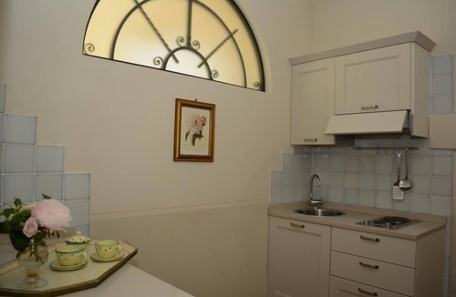 Santa Veneranda Apartment | Flat in a tower with a view