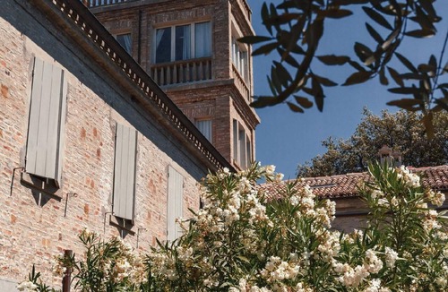 Santa Veneranda Apartment | Flat in a tower with a view