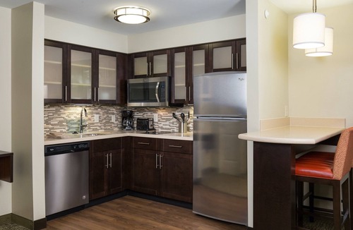 Polaris Apartment | Free Breakfast Buffet. Pool Access. King Suite Near Ohio State University.