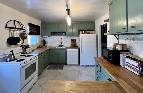 North Bethesda House | Fun Mid-Century Split Level