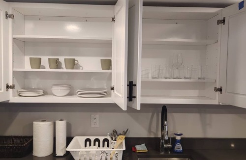 Downtown Hartford Apartment | Furnished 2BED Apartment in delightful Hartford with AC, fitness room, and Pool