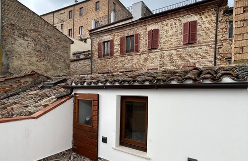 Ripatransone House | GAH house a minute's walk from Italy's narrowest alley, Ripatransone