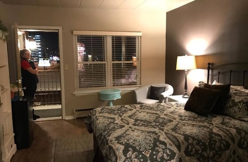 Oak Lawn Hotel | GATEWAY INN