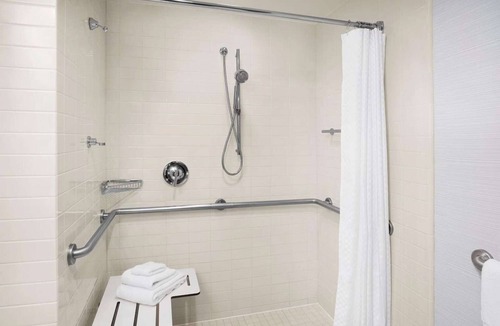 North Rosslyn Hotel | Georgetown Views | Fitness Center. Great Events