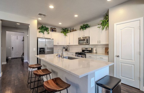 Gilbert House | Gilbert Getaway-Immaculate 3 bedroom house