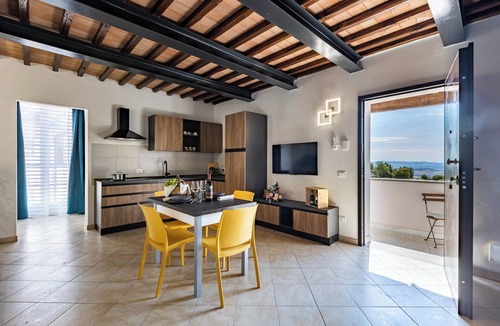 Chianni Apartment | Giulia Suite with private hot tub