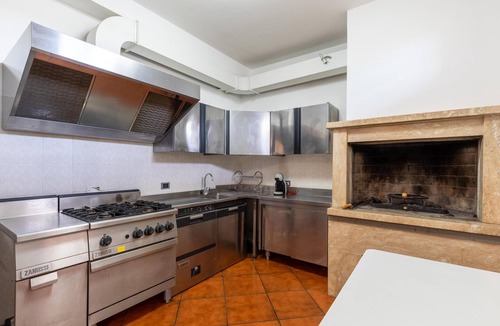 Passignano sul Trasimeno House | Gorgeous home in Passignano sul Trasime