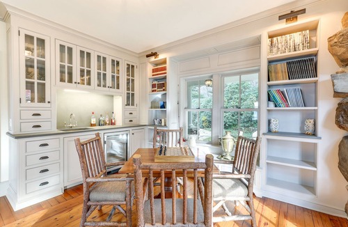 New Preston House | Grand Lakefront Home in Warren w/Expansive Patio!