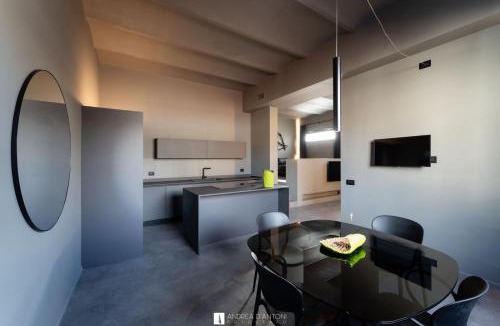 Pontedera Apartment | GREY LOFT