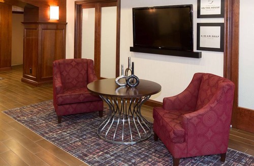 Windsor Hotel | Hampton Inn Hartford Airport