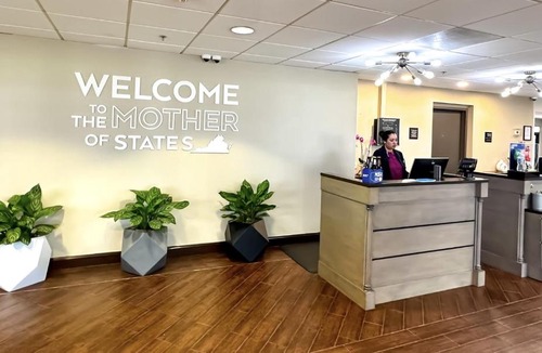 Jefferson Manor Hotel | Hampton Inn & Suites Alexandria Old Town Area South