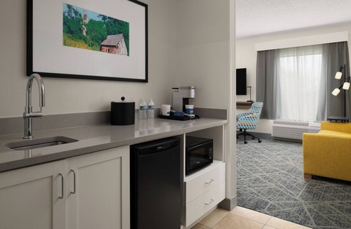 Concordville Hotel | Hampton Inn & Suites Chadds Ford