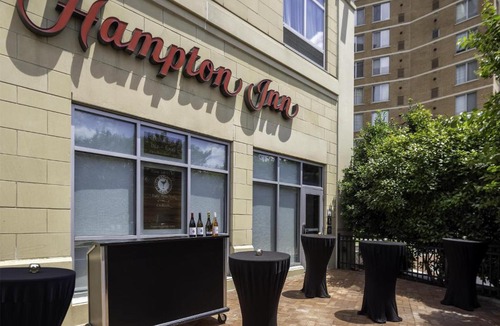 Mount Vernon Triangle Hotel | Hampton Inn Washington DC - Convention Center