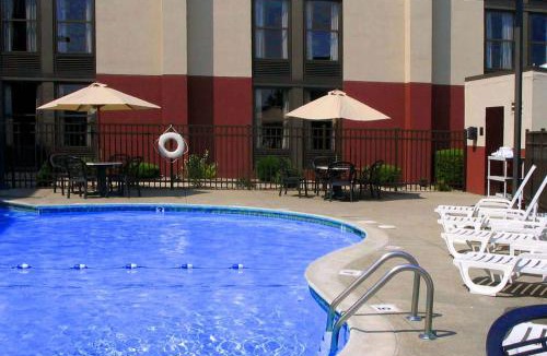 West Springfield Hotel | Hampton Inn West Springfield