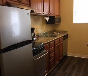 Landen Hotel | Hawthorn Extended Stay by Wyndham Cincinnati NE Mason