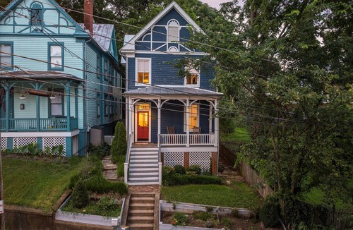 Staunton House | Hilltop Hideaway