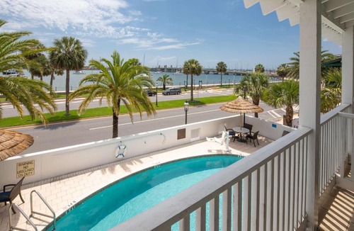 St. Augustine Historic District Hotel | Hilton Saint Augustine Historic Bayfront