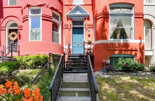 Georgetown House | Historic Georgetown Townhome: Walkable Location!