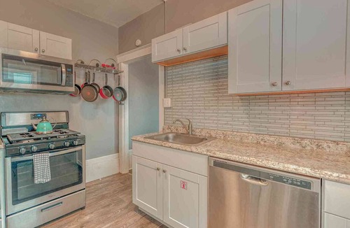 Harrisburg Apartment | Historic Riverfront Tropical Gem w/River Views