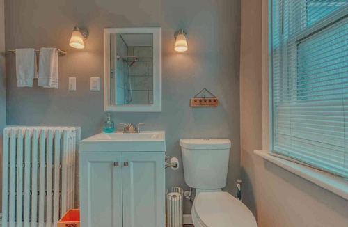 Harrisburg Apartment | Historic Riverfront Tropical Gem w/River Views