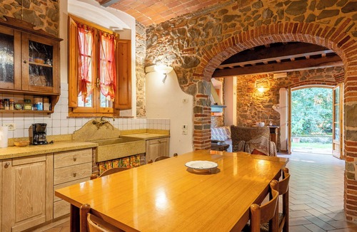 Lamporecchio House | Holiday Home "Mulino di Beboli" with Pool & Garden