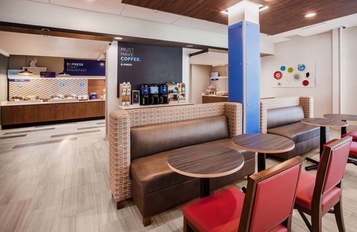Murray Hotel | Holiday Inn Express Hotel & Suites Murray, an IHG Hotel