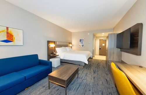 Harrisonburg Hotel | Holiday Inn Express & Suites Harrisonburg University Area by IHG