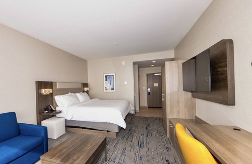 Harrisonburg Hotel | Holiday Inn Express & Suites Harrisonburg University Area by IHG