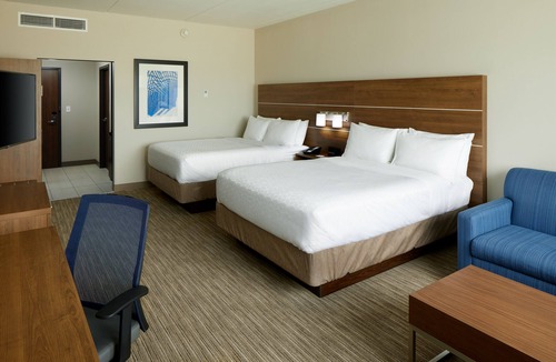 West Chester Hotel | Holiday Inn Express & Suites-Cincinnati North - Liberty Way by IHG