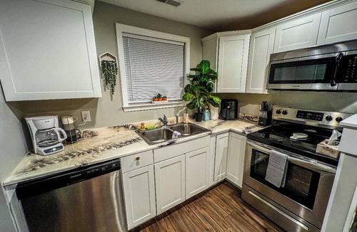 Georgetown House | Hot Tub Tiny Home Hideaway Near Horse Park and Ark