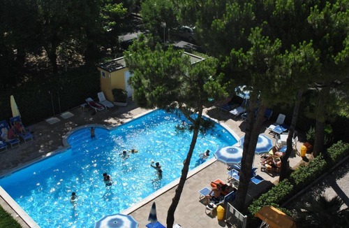 San Giuliano a Mare Hotel | Hotel Bahama
