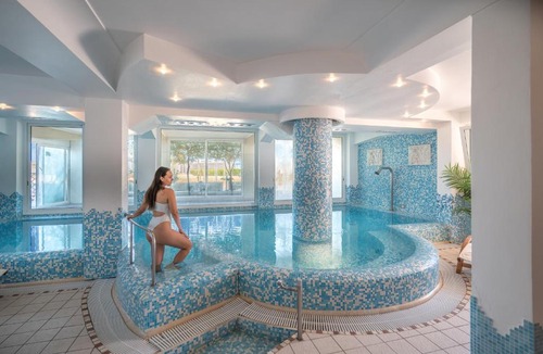 San Giuliano a Mare Hotel | Hotel Baia Imperiale