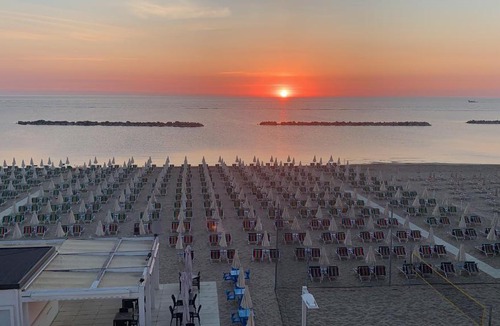 Pesaro Hotel | HOTEL FLYING