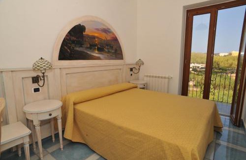 Ventotene Hotel | Hotel Isolabella