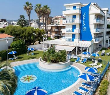 Grottammare Hotel | Hotel Jerry - Beachfront & Private Pool