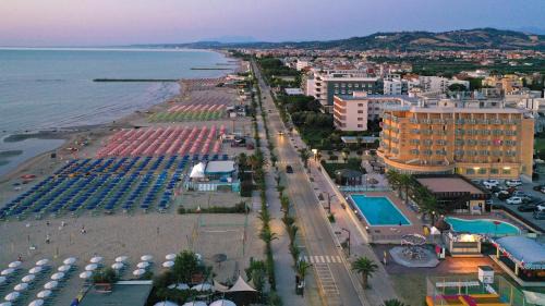 Villa Rosa Hotel | Hotel Maxim's