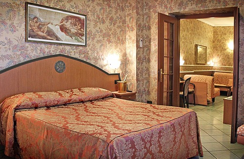 Lariano Hotel | Hotel Nespolo D'Oro