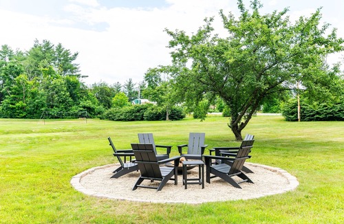 Intervale House | Hypedome|Pvt Pool|Hot Tub|Firepit|Bar|Play Rm|Dogs