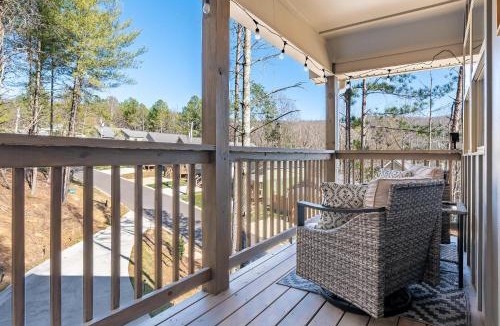 Lookout Valley Neighborhood Association House | Ideal Location & Mountain Views: Chattanooga Home!