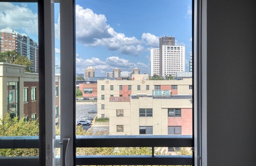 North Bethesda Apartment | Ideal North Bethesda 1BR w/Rooftop Courtyard, nr Metro, by Blueground