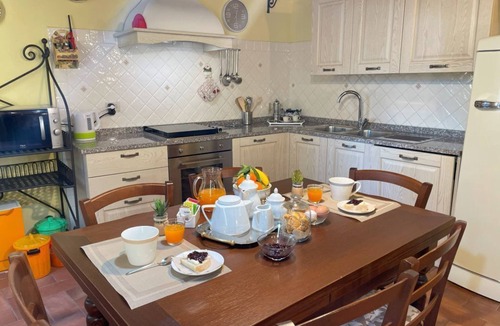 Lucca Historical Center Apartment | In the historic center spacious apartment adjacent "Villa Bottini" .
