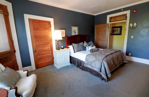 Springfield Hotel | Inn at 835 Boutique Hotel