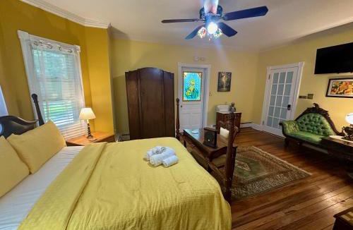 Gaithersburg Bed & Breakfast | Inn on Fox Meadow - Spacious Victorian Inn
