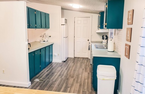 Westview House | Kayaks Included- Riverfront Getaway at Tucky Cabin Pet Friendly