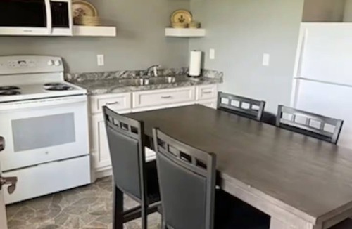 Summertown Cabin | Lake Side Cabin