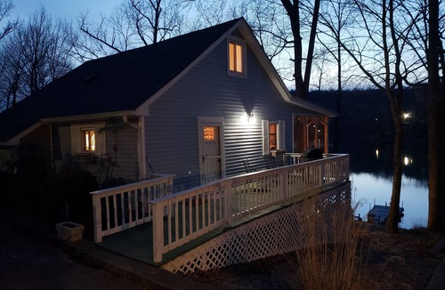Penrod House | Lake Waterfront, Dock, Pet Friendly, Concrete Loop Driveway, Kayaks,No Wake Zone