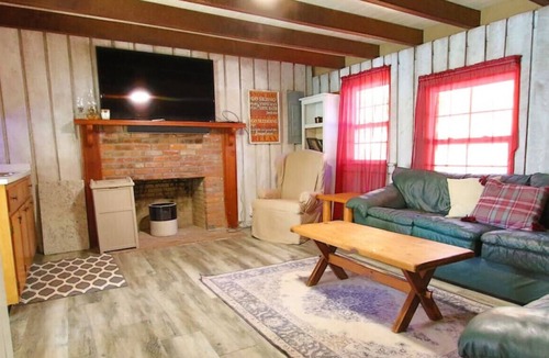 Cadiz Cabin | Lakefront Cabin - 3BR 2BA - All Season Lake Views!