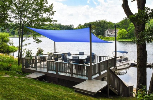 Valparaiso House | Lakefront Estate w/Beach & Boat Sleeps 30 Near IN Dunes National Park
